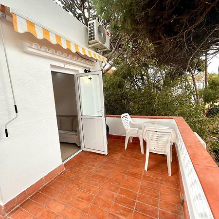 Nuevos Apartamentos Frente Al Mar Y A La Playa Castelldefels Kültér fotó