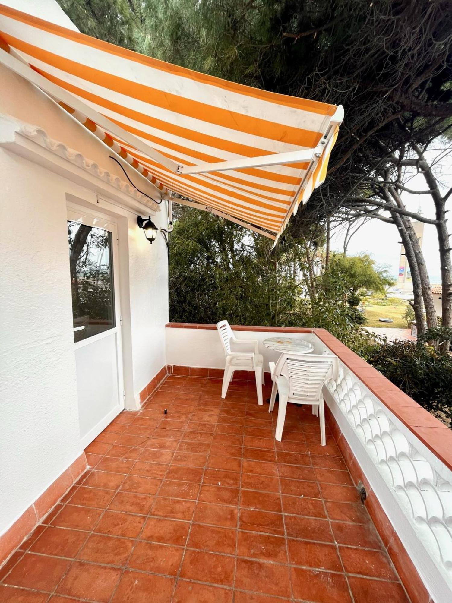Nuevos Apartamentos Frente Al Mar Y A La Playa Castelldefels Kültér fotó