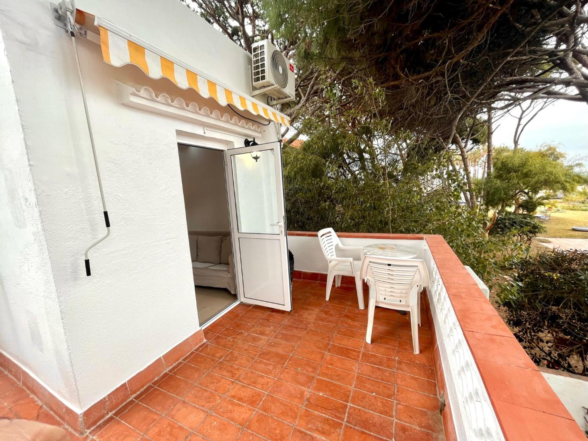 Nuevos Apartamentos Frente Al Mar Y A La Playa Castelldefels Kültér fotó