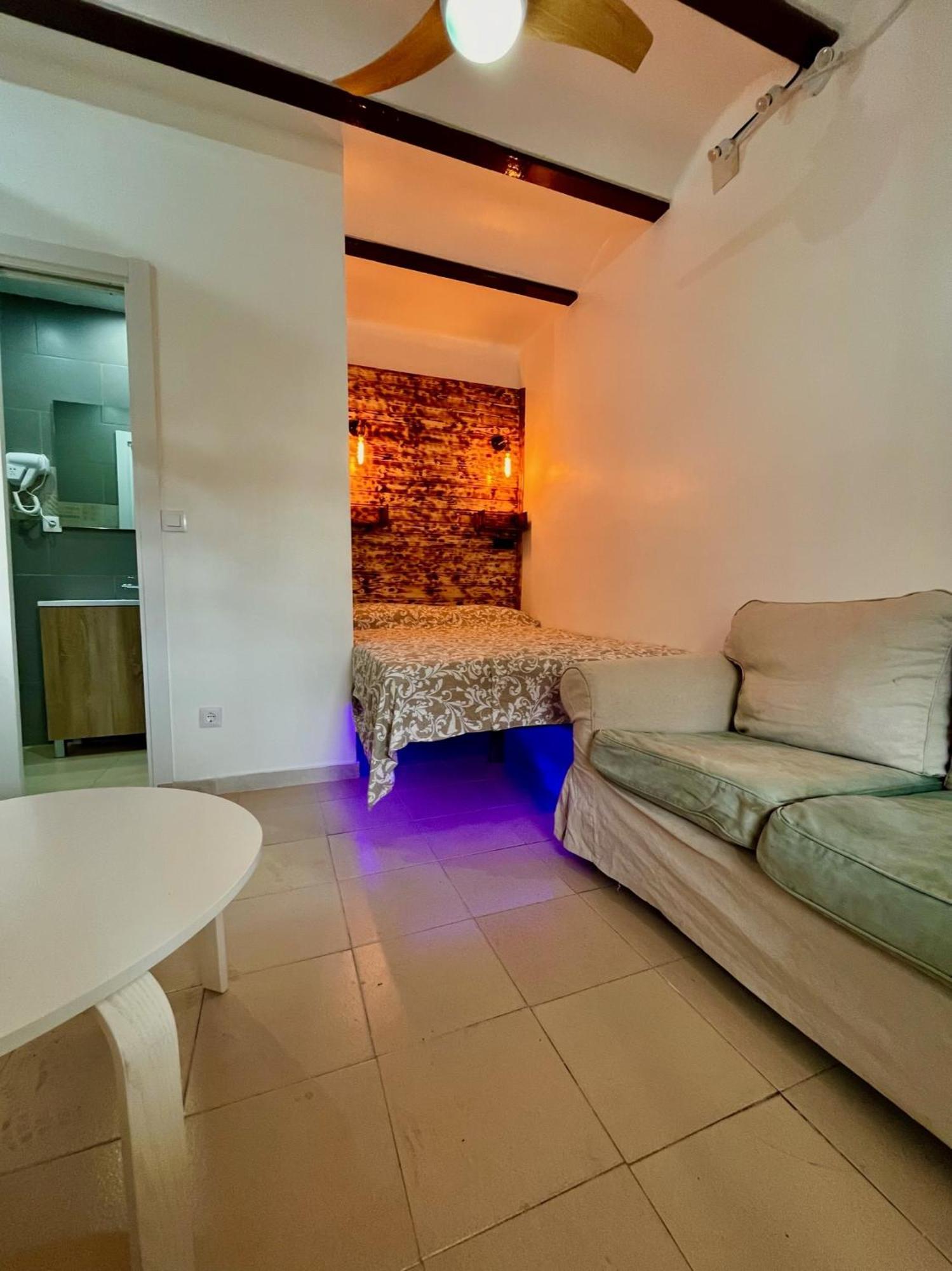 Nuevos Apartamentos Frente Al Mar Y A La Playa Castelldefels Kültér fotó
